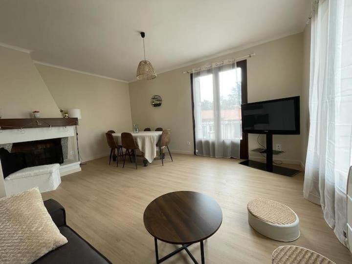Lg Rite Appartement Avec Jardin Prades  Zimmer foto